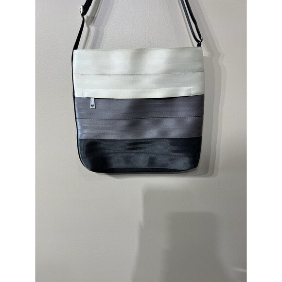 Harvey's Original Seatbelt Streamline Crossbody Bag Shoulder Neutral Gray - Picture 8 of 16